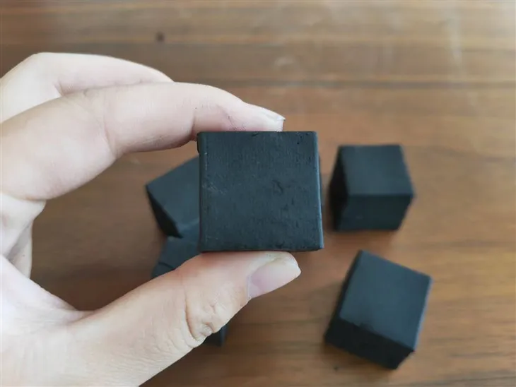 Hindistancevizi shisha kömürü